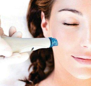 Hydrafacial for Skin Acne deeply cleanses pores, reduces breakouts, and hydrates skin. A safe, non-invasive treatment for clearer skin.